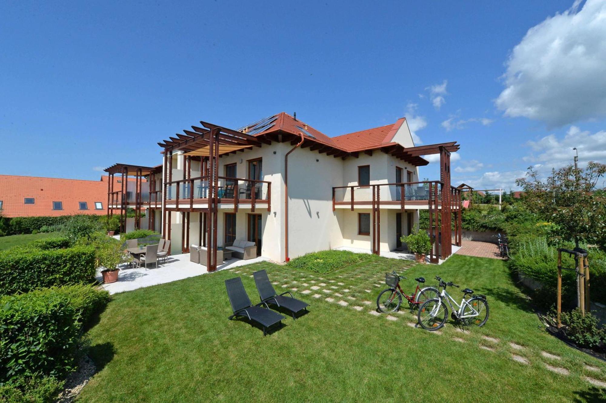 Aranymandula apartmanok Balatonakali Bagian luar foto