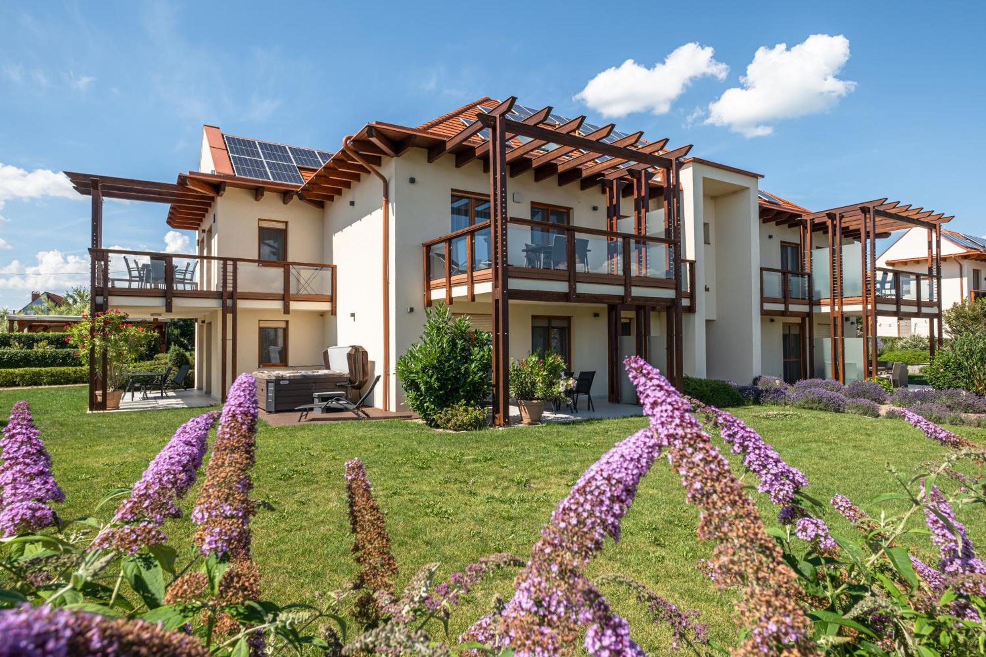 Aranymandula apartmanok Balatonakali Bagian luar foto