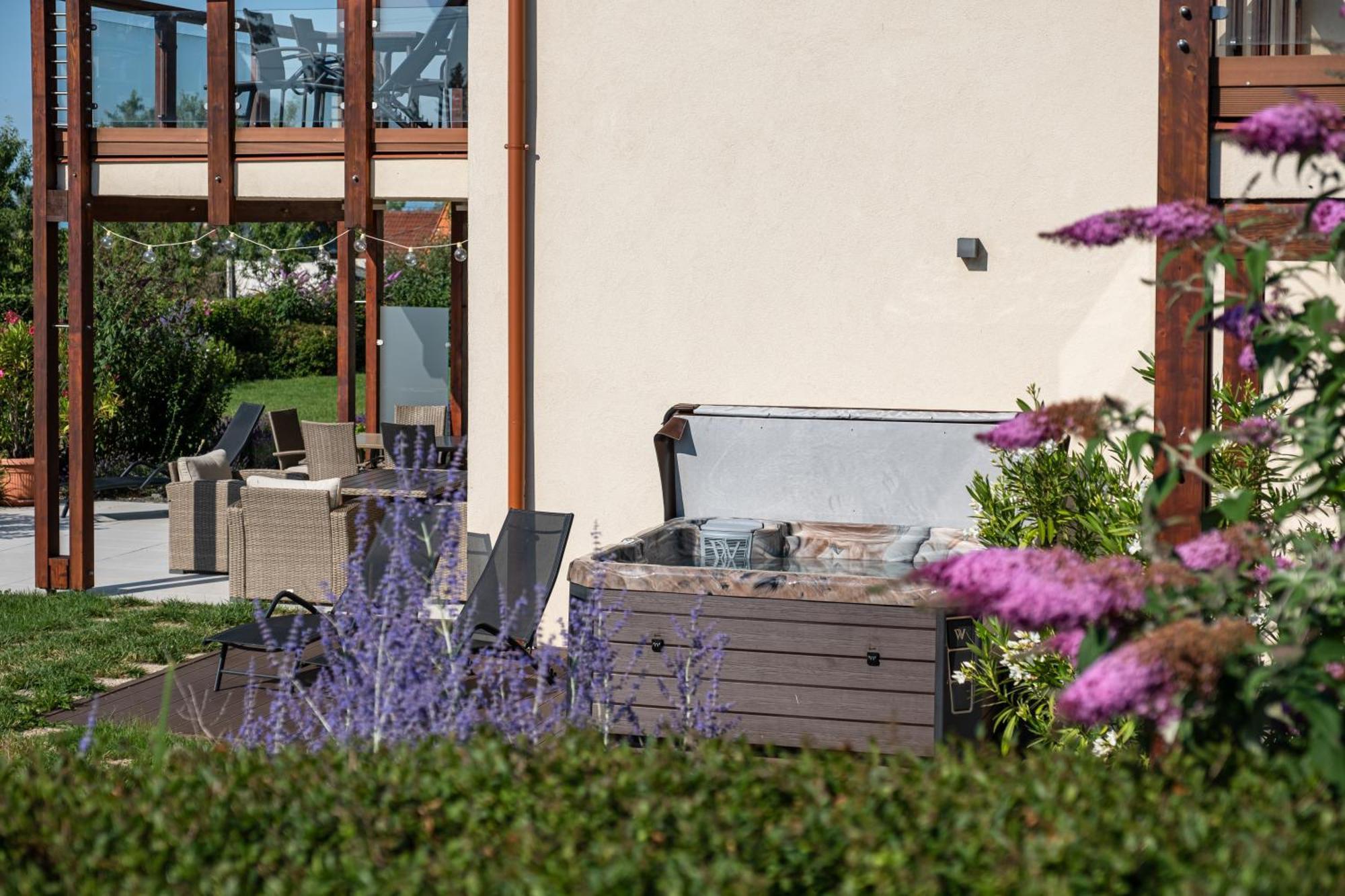 Aranymandula apartmanok Balatonakali Bagian luar foto